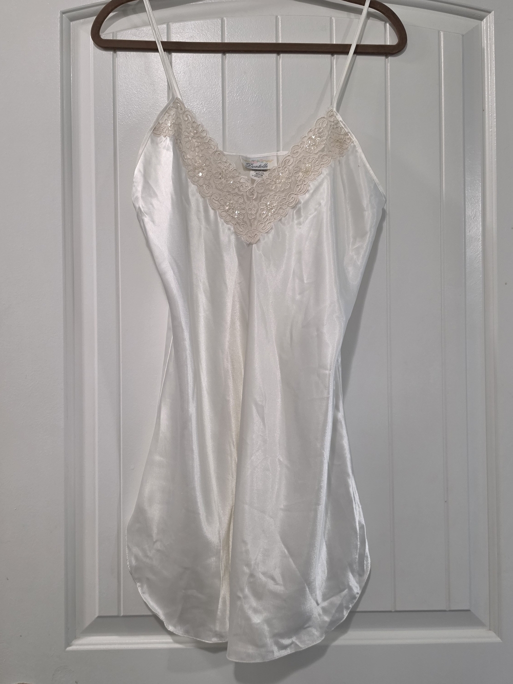Vintage Dentelle White Satin Nightgown Lace Beaded Pearls -9Os Bridal- Medium